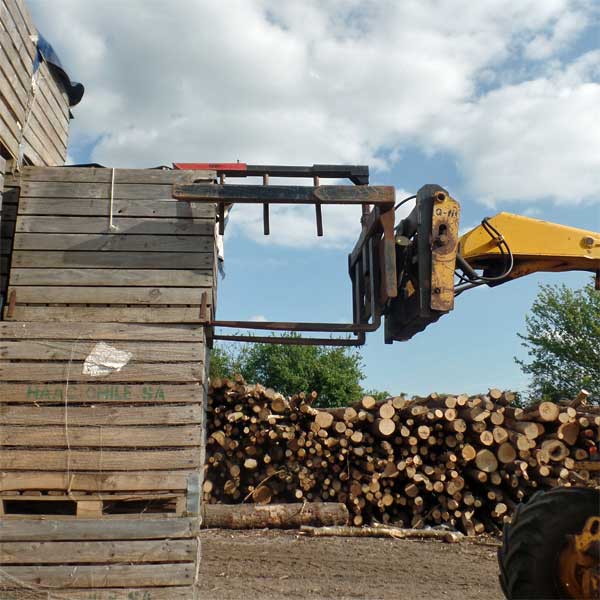 Forklift loading pick up log box load